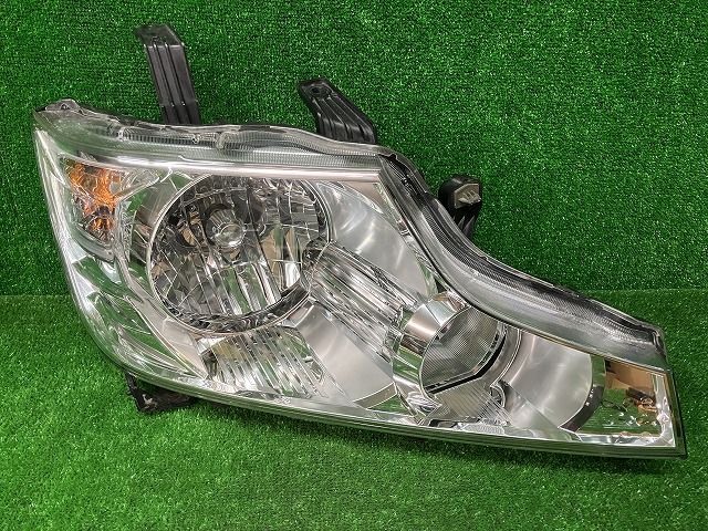 比較的綺麗　ホンダ　RK系　ステップワゴン　前期　右ヘッドライト　ハロゲン　100-22012　00　レべ付き　241217258