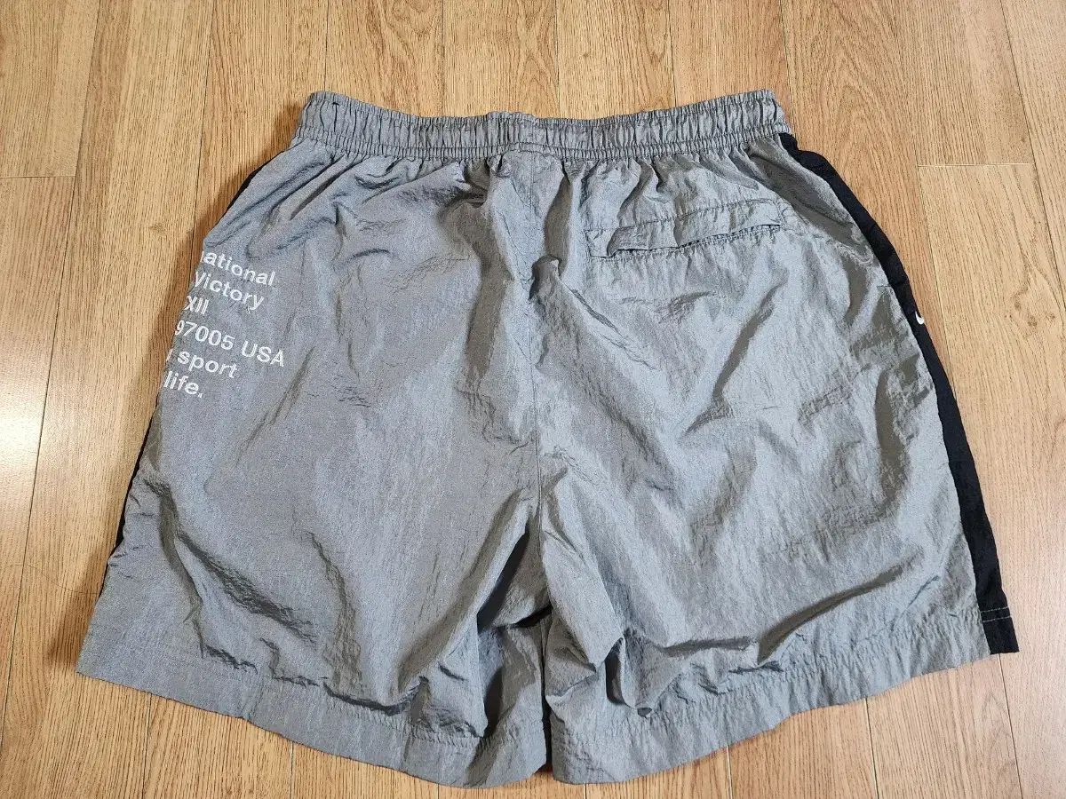NIKE ナイキ