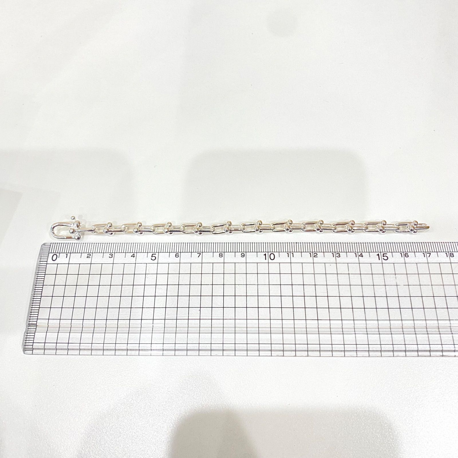 【ほぼ未使用】極美品 Tiffanyハードウェアスモールリンクブレスレット 極美品【未使用】Tiffany ティファニー ハードウェア スモール