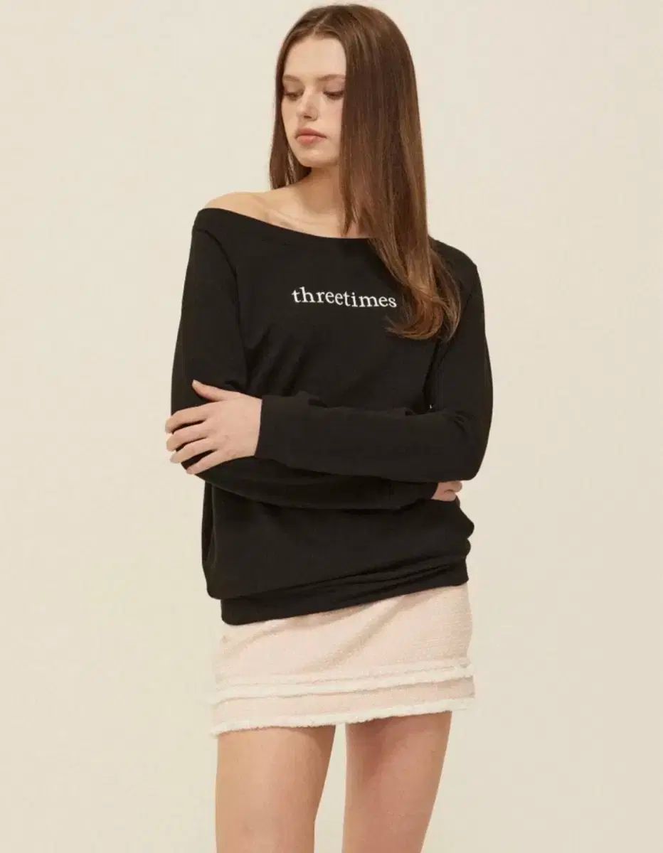 threetimes スリータイムズ ベーシック ロゴ オフトップ 黒
