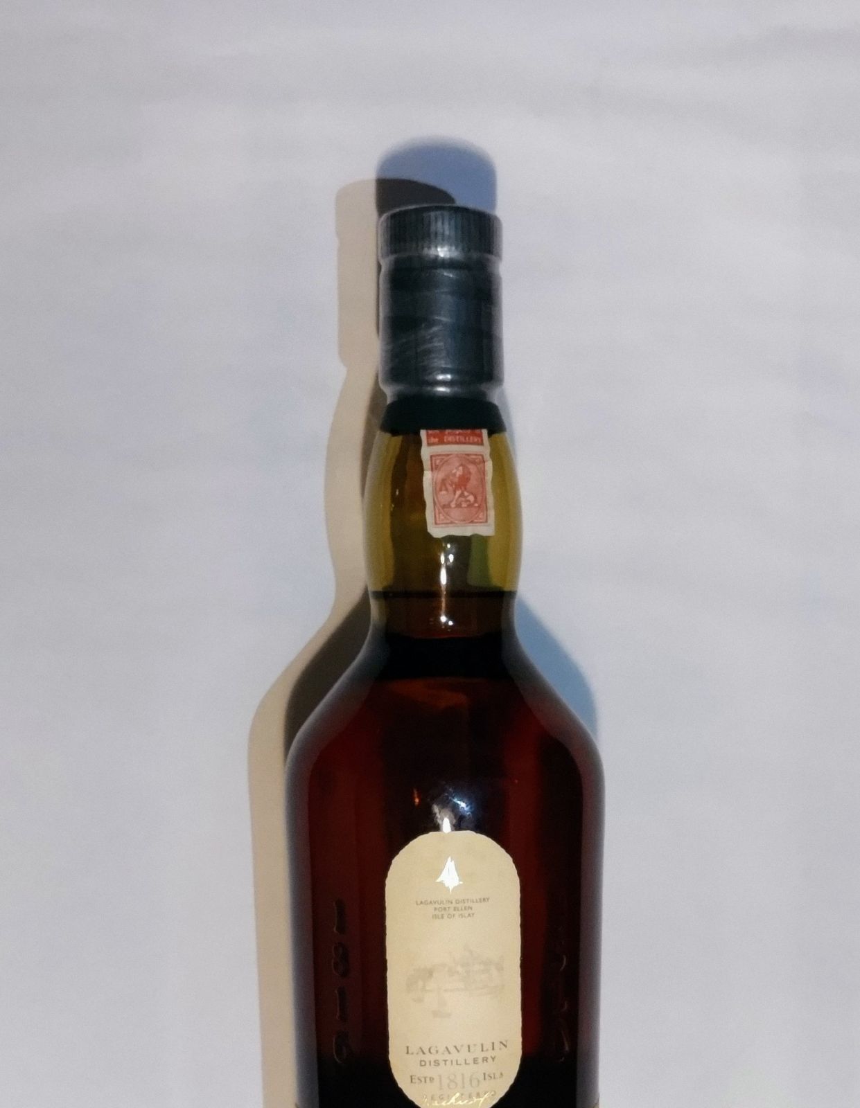 送料込)未開封/ラガヴーリン16年/2000年代ボトル/ウイスキー ラガヴーリン16年 2000年代 tax seal 有り - メルカリ