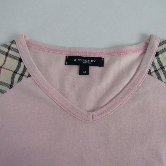 Burberry バーバリー トップス ピンク バーバリーロンドン 半袖Tシャツ ノバチェック Vネック
