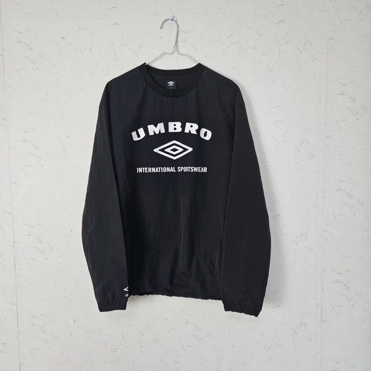 umbro(アンブロ) ウインドブレーカー t シャツ 95