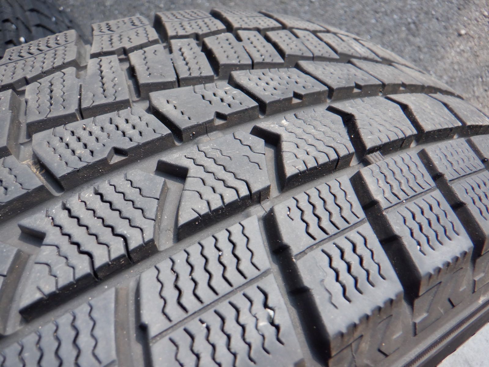 2021年 ダンロップ ウインターマックス WM02 225/45Ｒ18 2本組 DUNLOP スタッドレス ダンロップ ウィンターマックスWM02 155⁄65R14 2