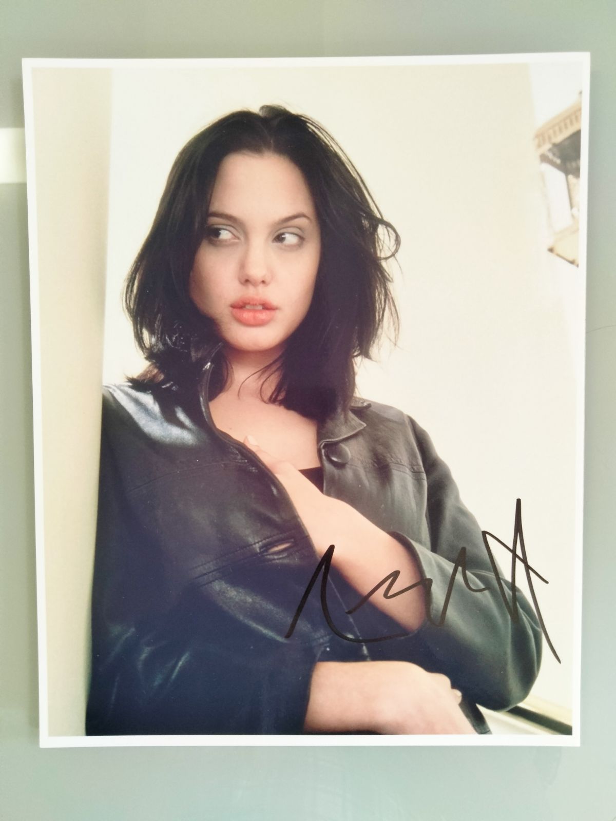 アンジェリーナ・ジョリー直筆サイン入り超大型写真…Angelina Jolie 