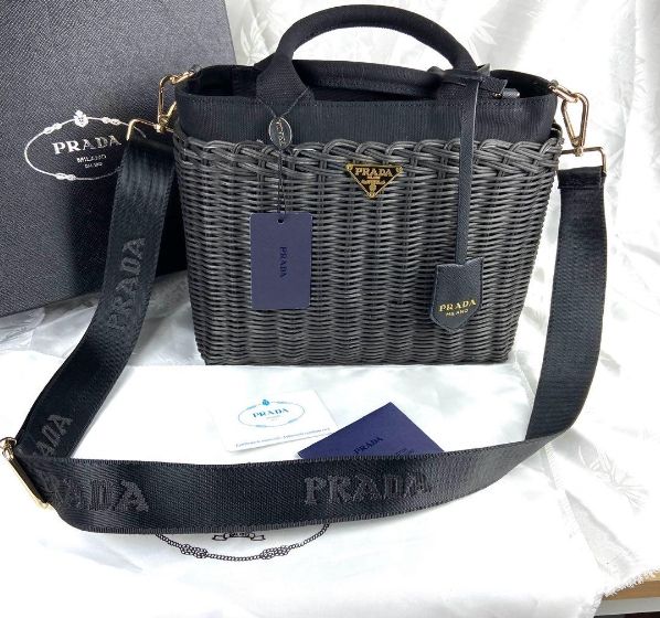 PRADA プラダ カゴバッグ ショルダーバッグ ブラック 未使用 箱付き✨