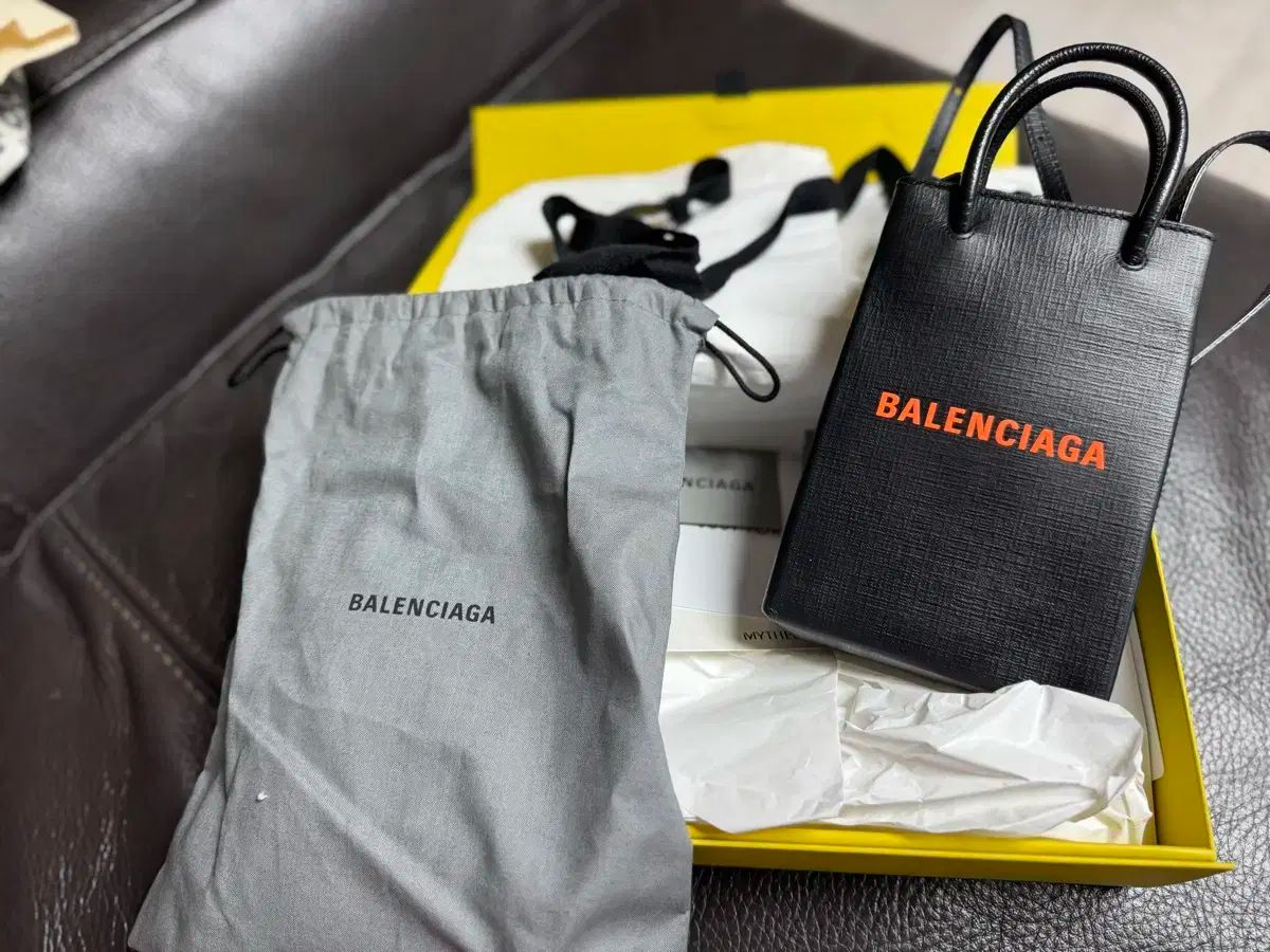 BALENCIAGA バレンシアガ 電話ホルダーパック ミニ