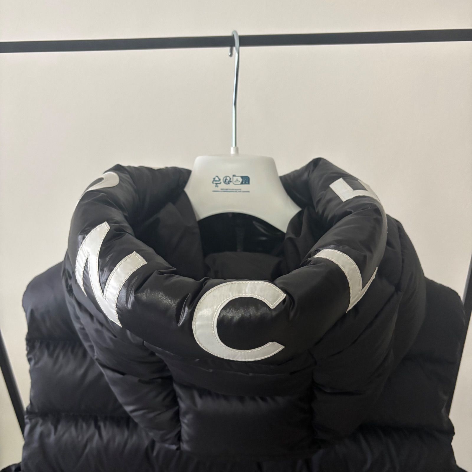 モンクレール☆MONCLER☆MONTREUIL☆ベスト☆ブラック☆サイズ4☆国内