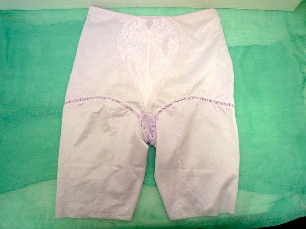 定価31900円 シャンデール ベル 最 補正下着 ロングガードル Size82 ピオニーパープル 立体成形 メッシュテープ ヒップアップ CP8