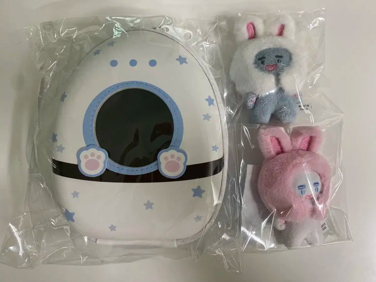 オンユ ONEW ミニ しかめっ面 しかめっ面 宇宙船ポーチ set