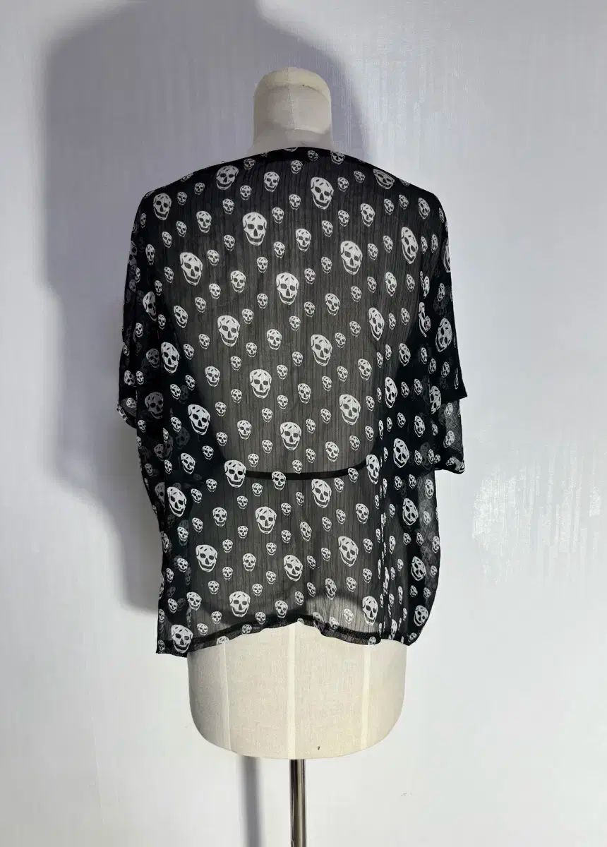 シンメ SINME SINME S23SS-11 Uネック リネン コットン 半袖 Tシャツ ブラック系 M【中古】 シンメ SINME S23SS-11 Uネック リネン コットン 半袖 Tシャツ
