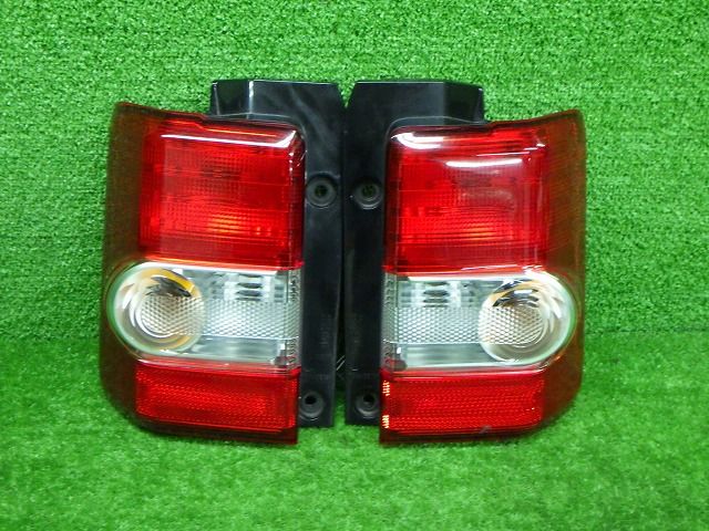 ダイハツ　L575S/L585S　コンテ　前期　テールレンズ　左右セット　211201141a