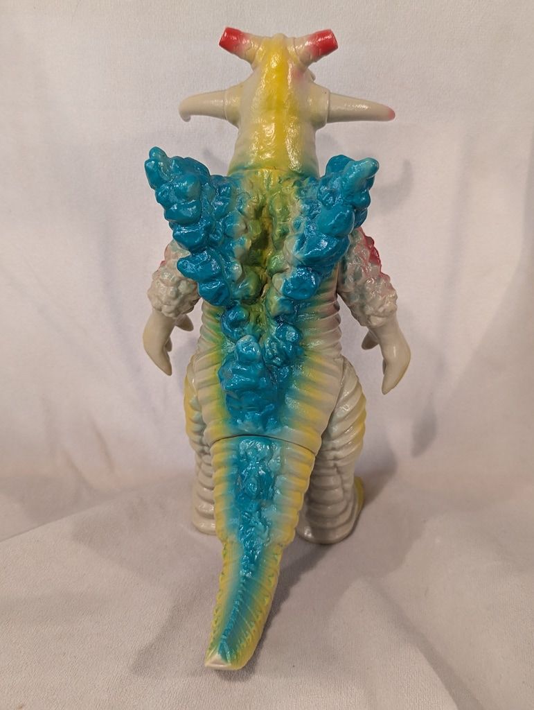 ベアモデル オール怪獣 ギタギタンガ WCC 背中緑1 5期