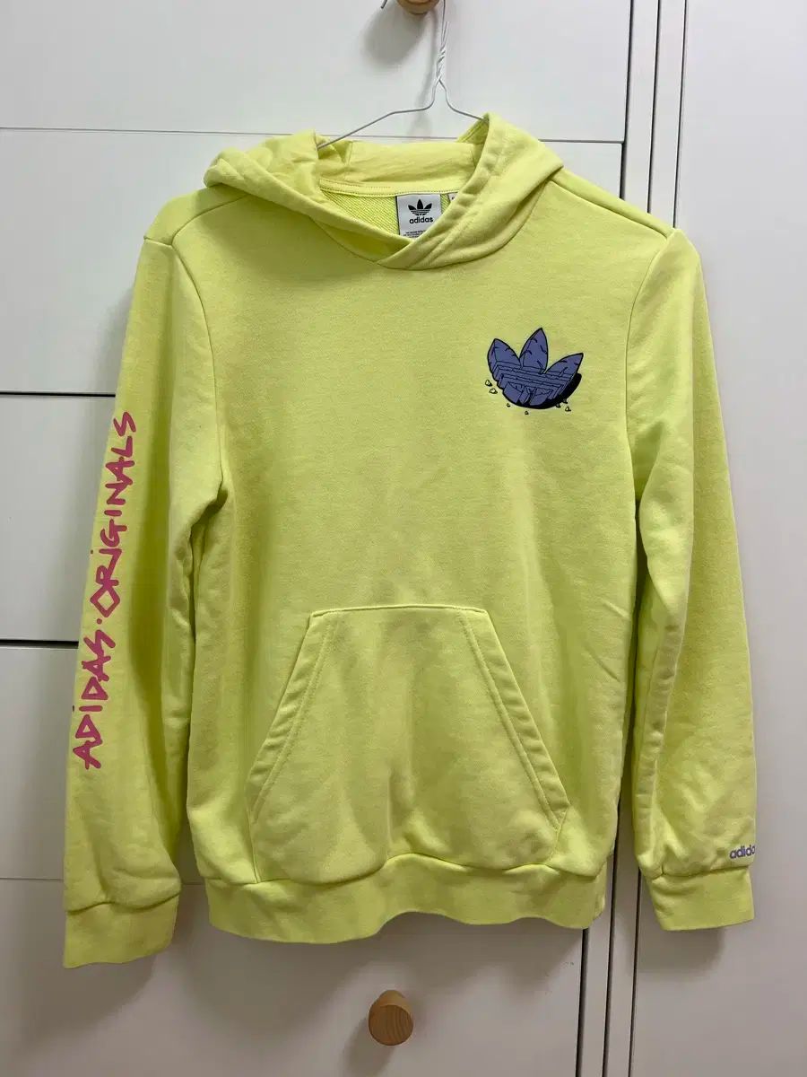adidas アディダス