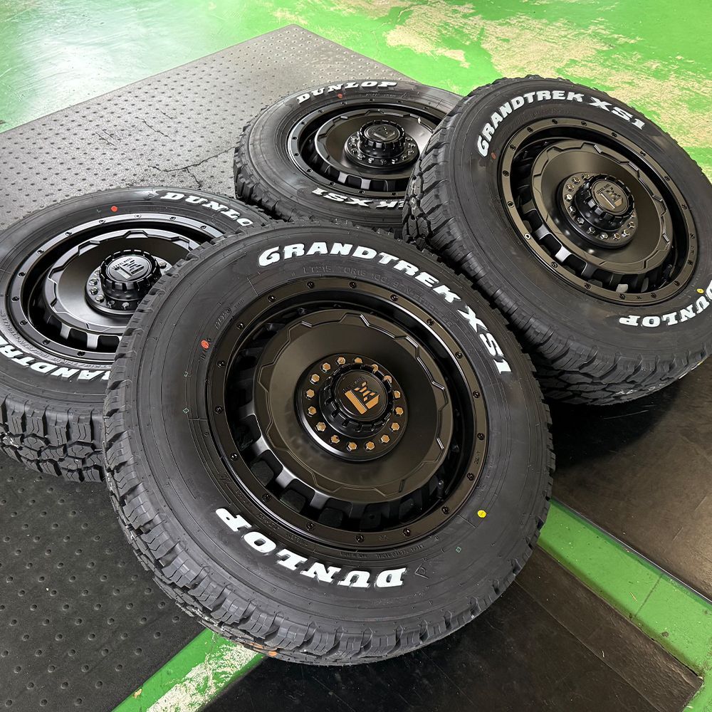 デリカ アウトランダー スタッドレスセット 215/70R16 2018年製 デリカD5 デリカd5 スタッドレス ダンロップ グラントレック XS1 215