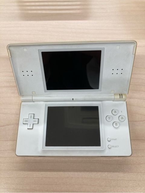 任天堂dsライト ホワイト Amazon.com: Nintendo DS Lite Cristal White (Out of