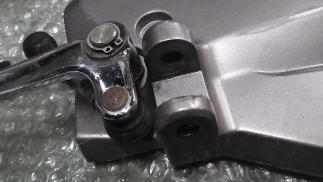 GSR250 LC6GJ55D001111xxx の ステップ左 シフト 1759972574 BRIGHTFACE_UK