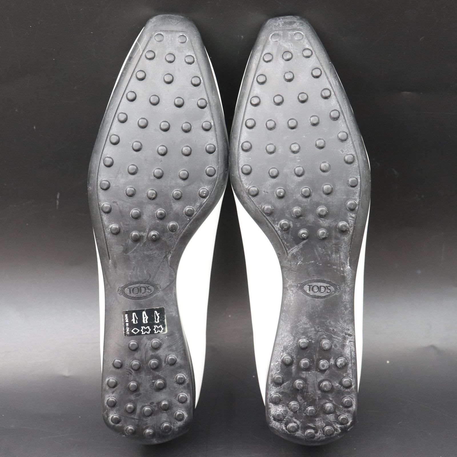 ITA9PR3QYCNB 美品 TODS トッズ ローファー フラットシューズ 靴 革靴 