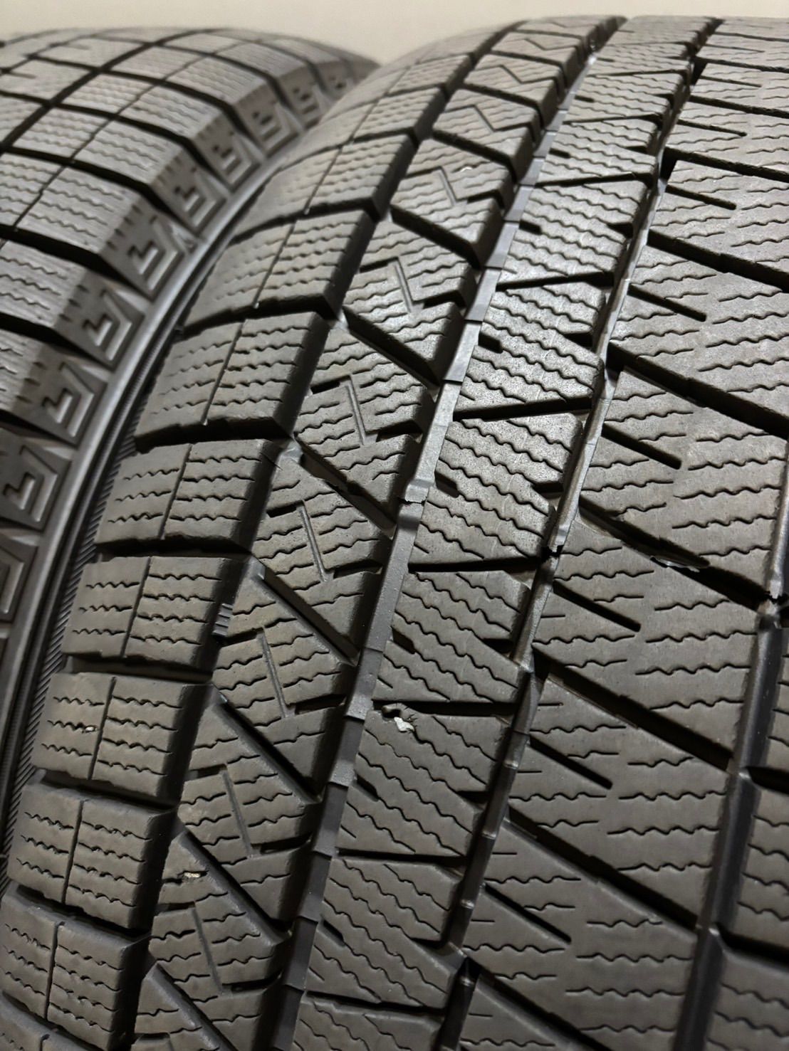 225 55R17 DUNLOP WINTER MAXX 03 21年製 スタッドレス 4本 ダンロップ ウィンターマックス フォレスター アルファード 南6-K267 FFCRYSTALESIA_COM