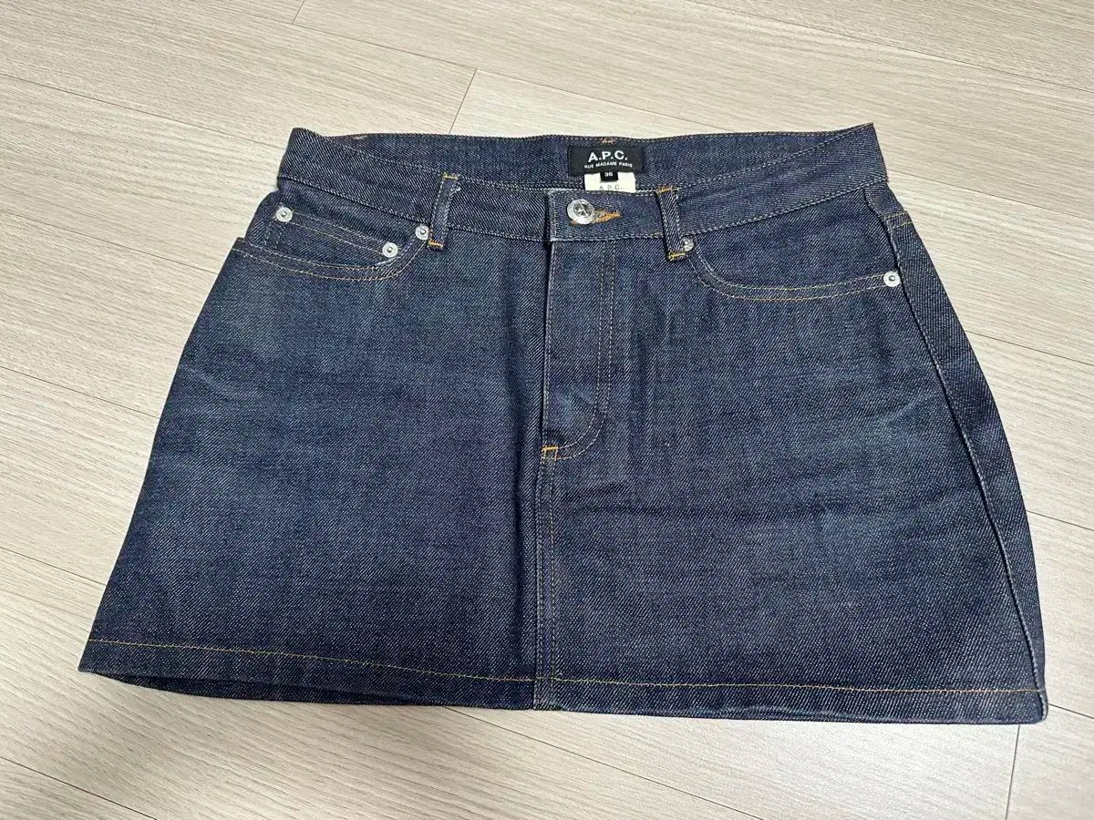 A P C A.P.C. アーペーセー 生デニム デニム ミニ スカート