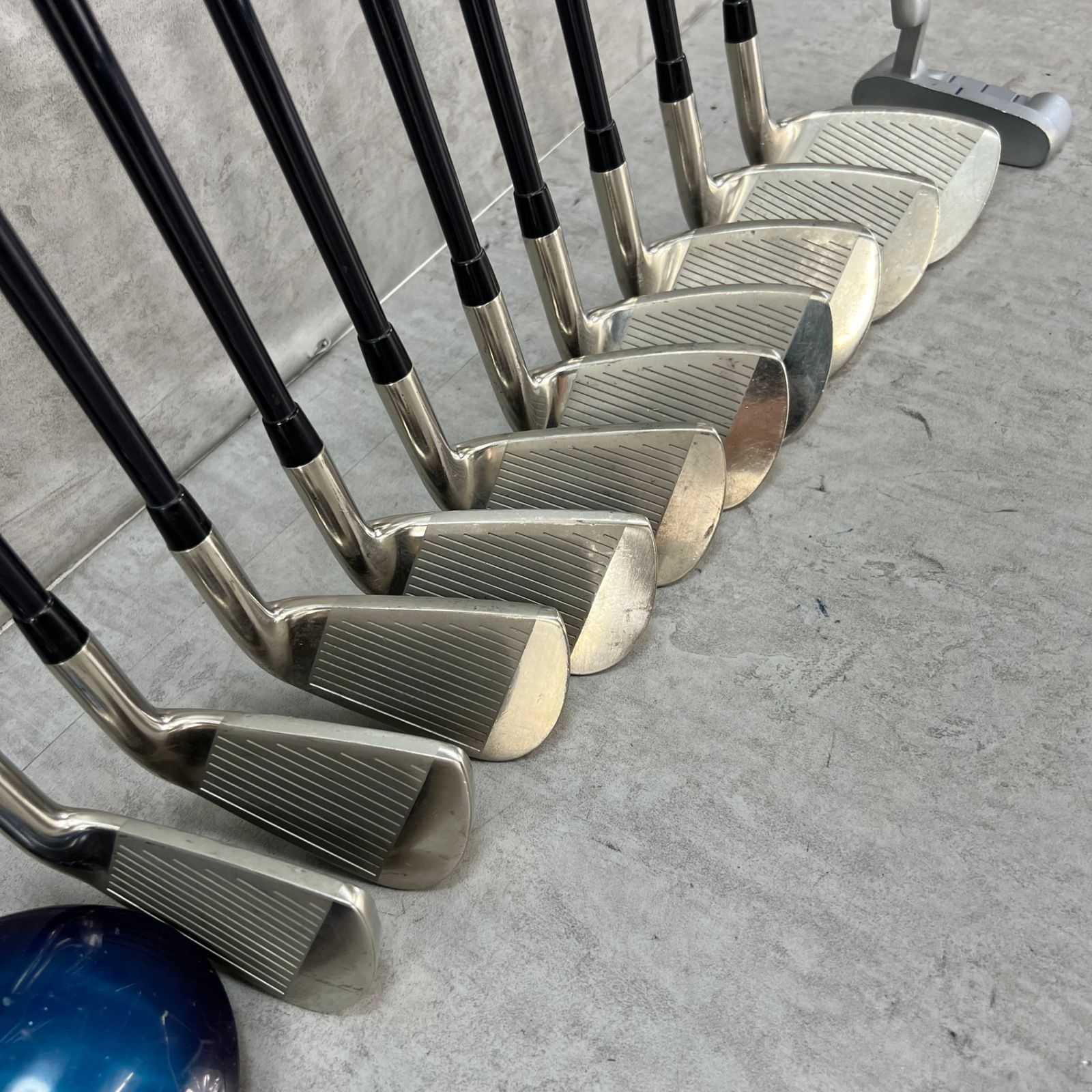 TaylorMade テーラーメイド メンズゴルフ13本セット 右利き用 キャディ