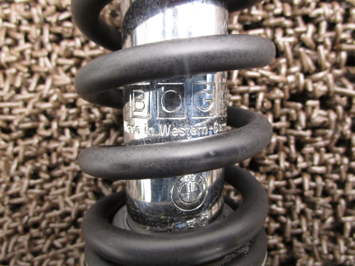 リアサスペンション