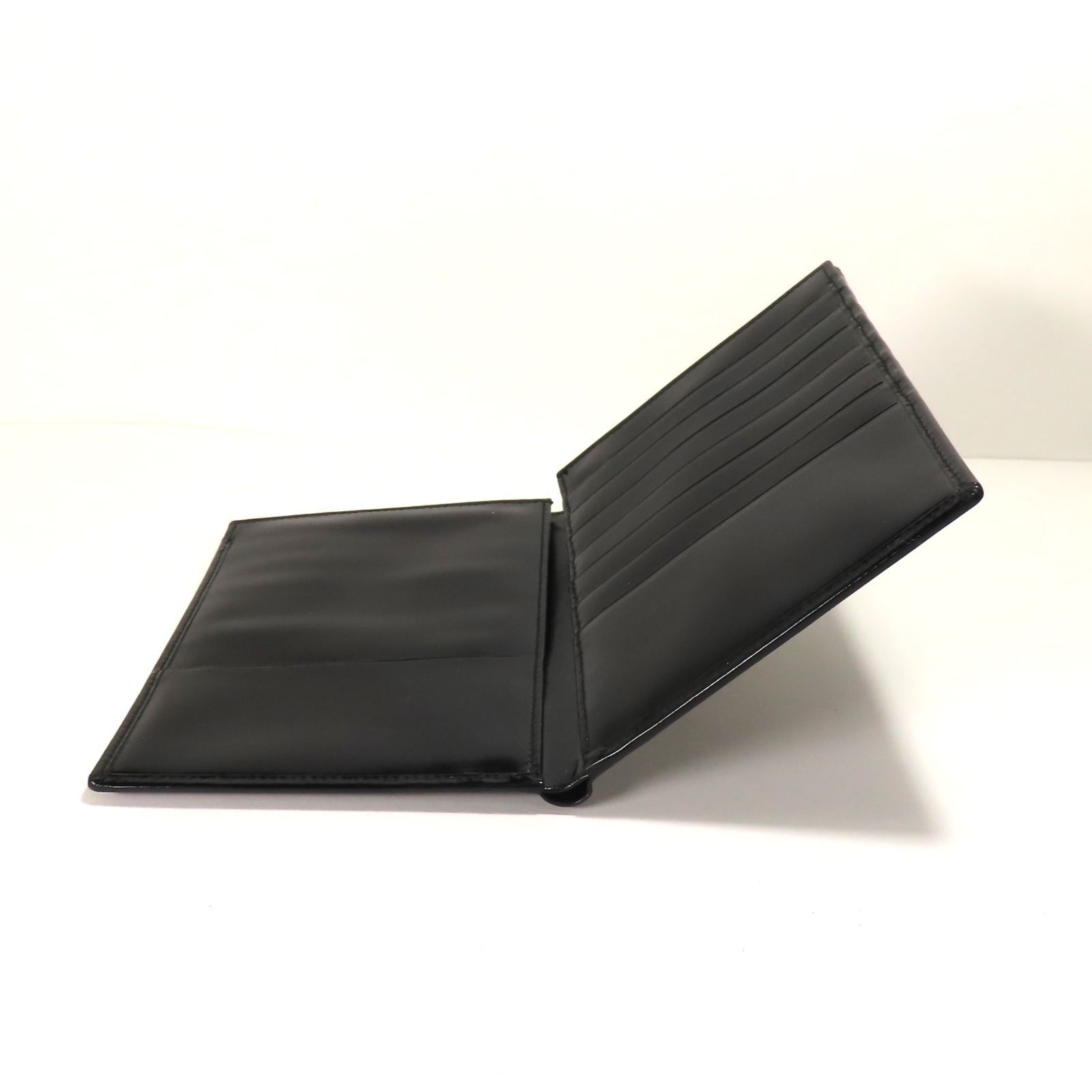 ✨【美品】FENDI長財布 FFロゴ×レッドライン デザイン フェンディの