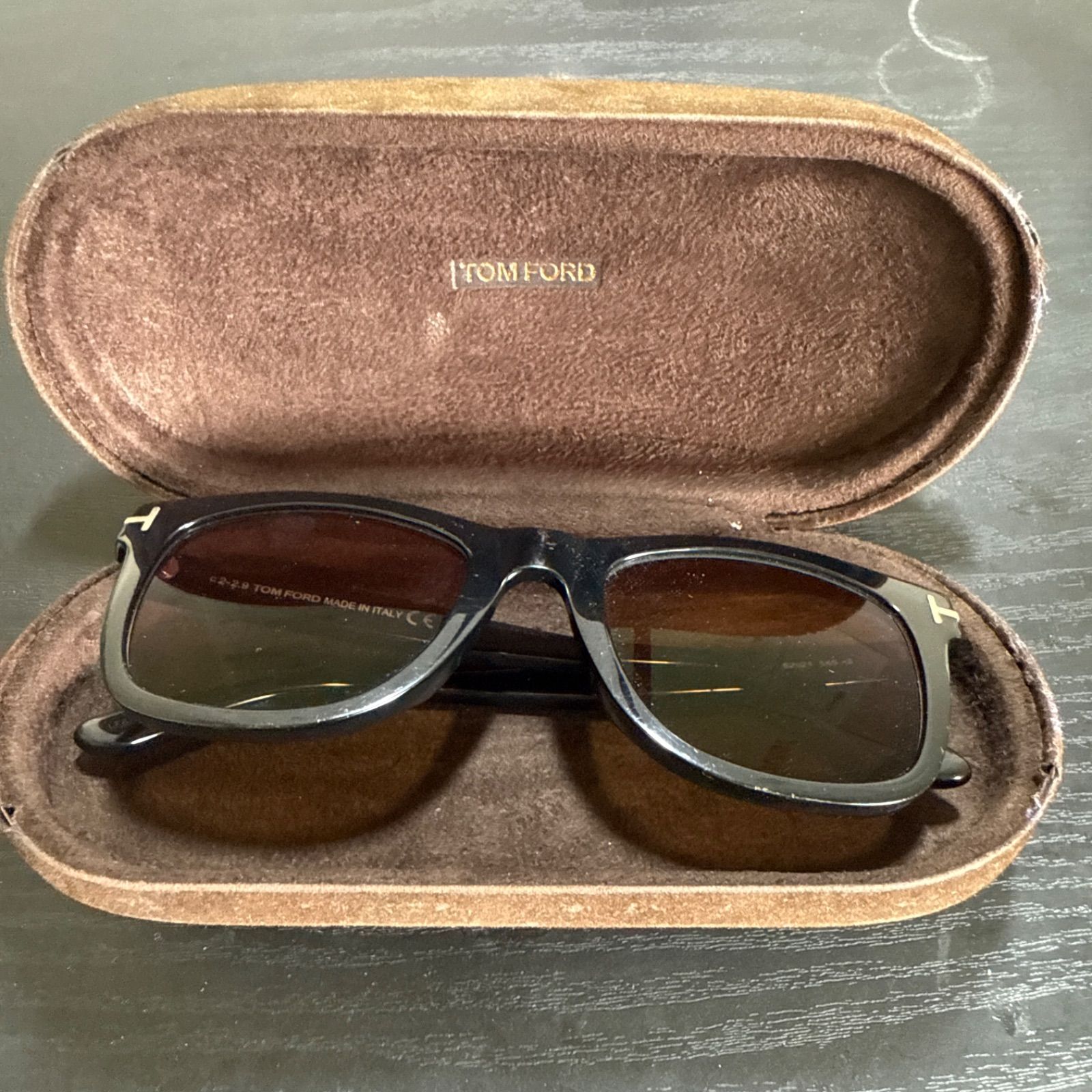 TOM FORD トムフォード サングラス TF9336 01V ブラック ケース付き