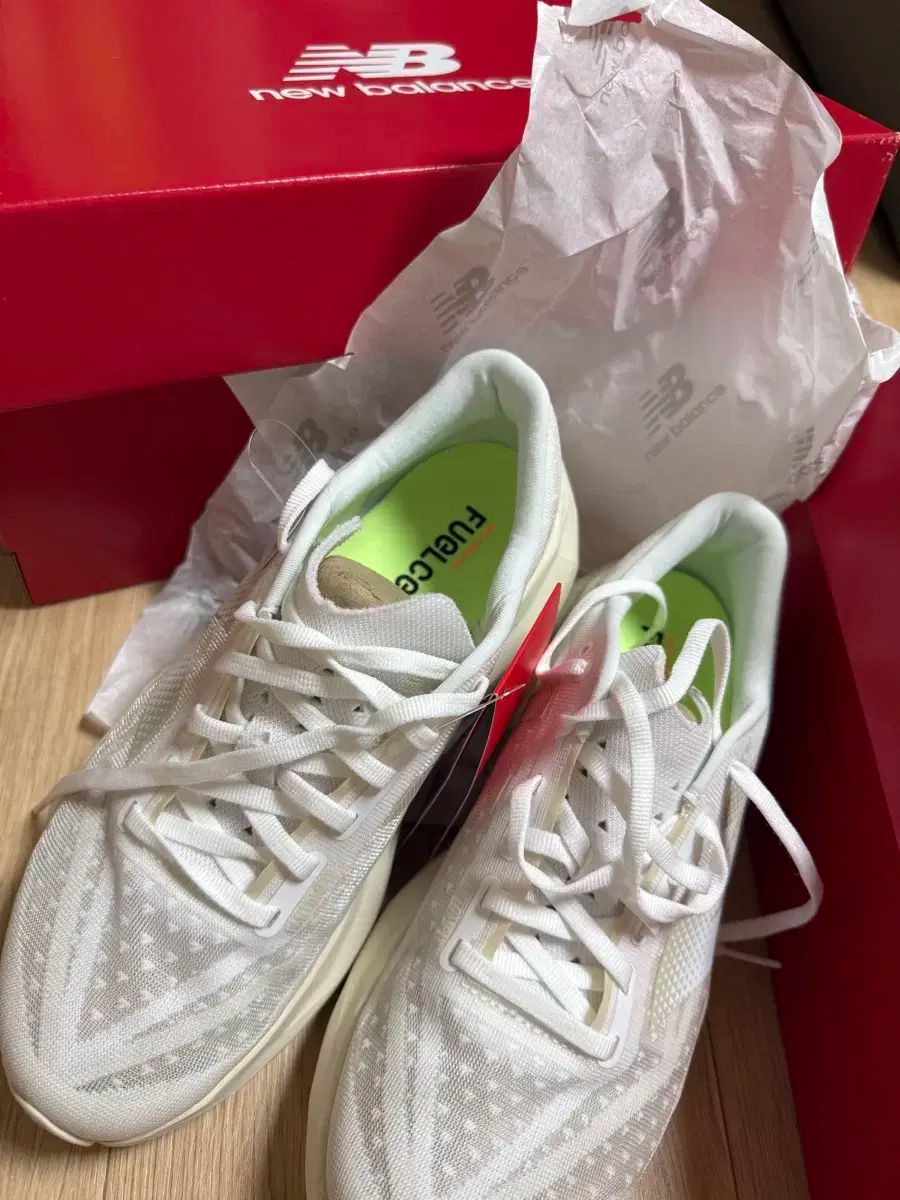 New Balance ニューバランス フューエルセル W255 D ボール