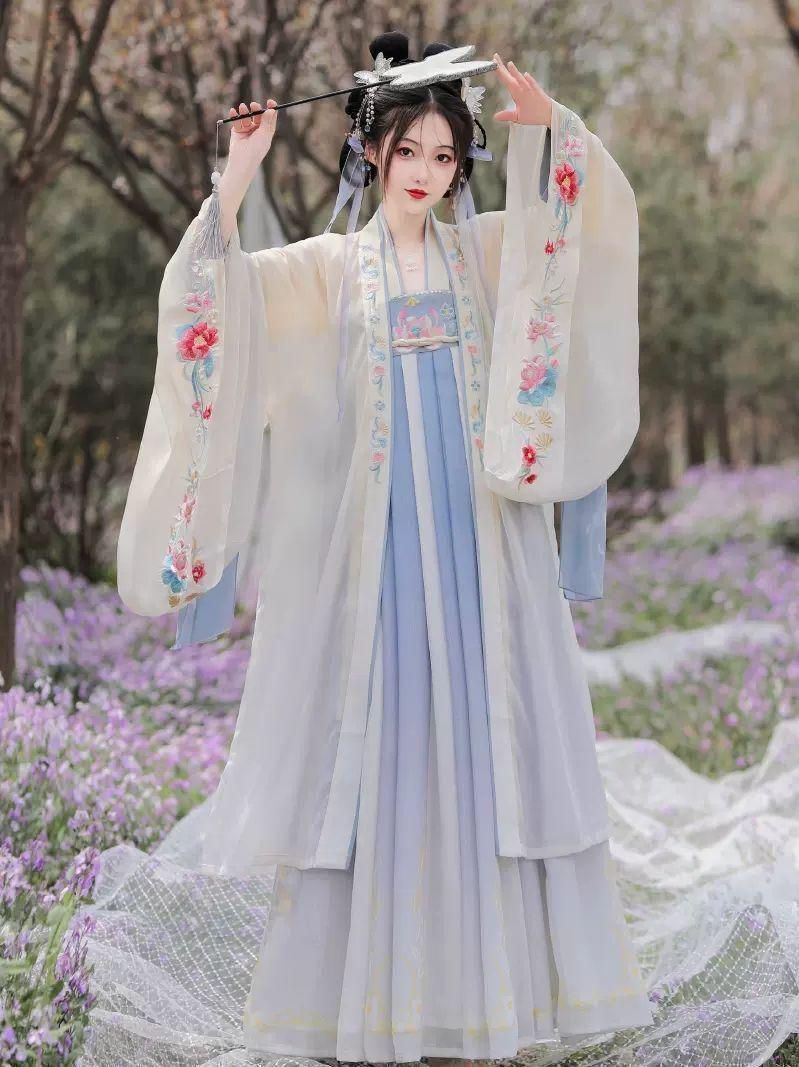 HF-91美しい花刺繍 宮廷風漢服 豪華ドレス コスプレ イベント撮影用衣装 美しい刺繍 WWW_TRAVELLANDINDIA_COM