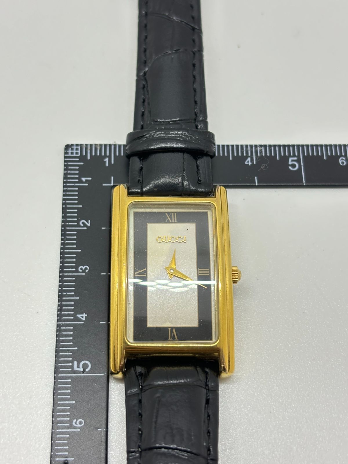 GUCCI グッチ 2600M 腕時計 ゴールド×ブラック ヴィンテージ