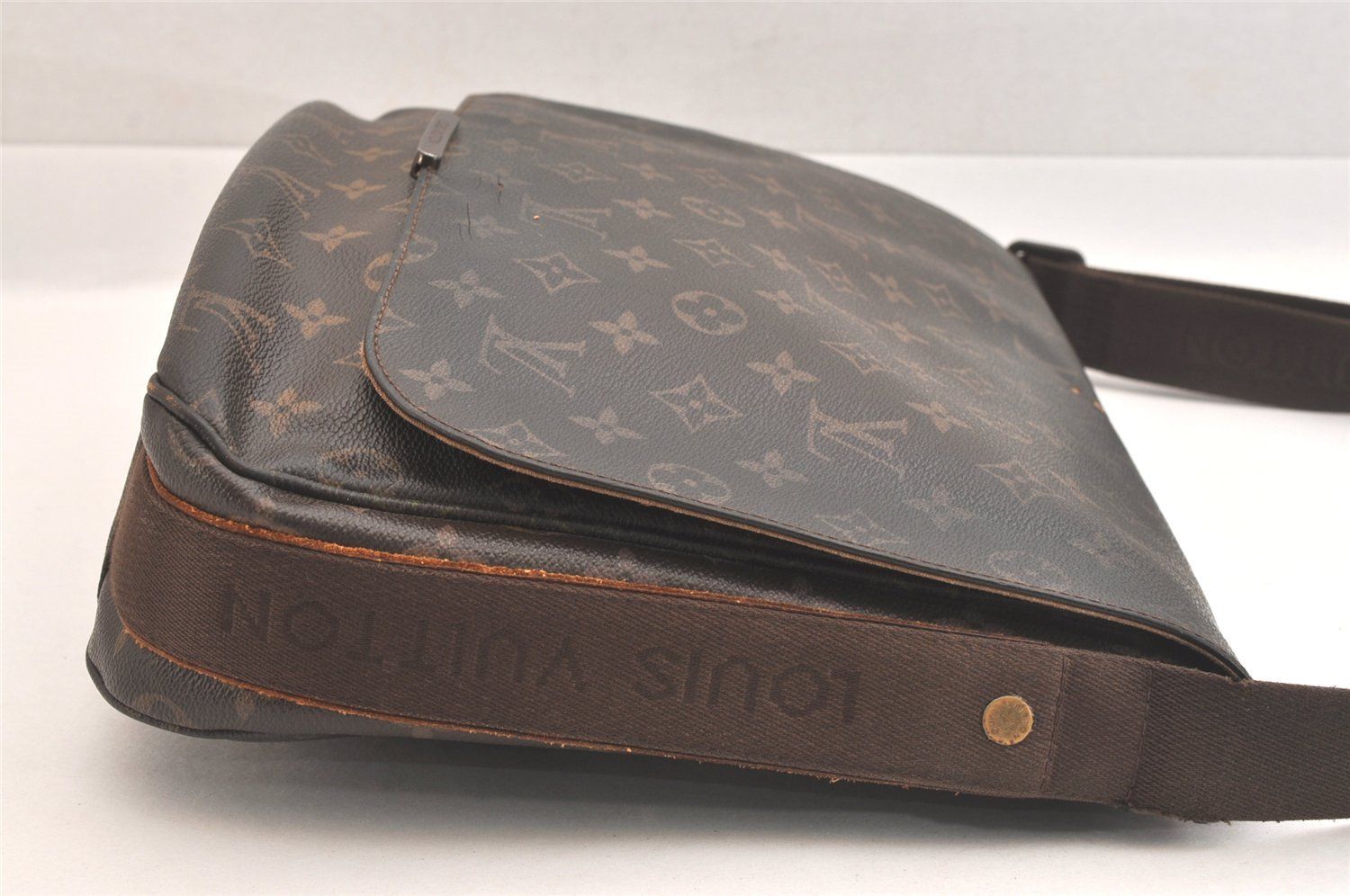 LOUIS VUITTON ルイヴィトン モノグラム メッセンジャー