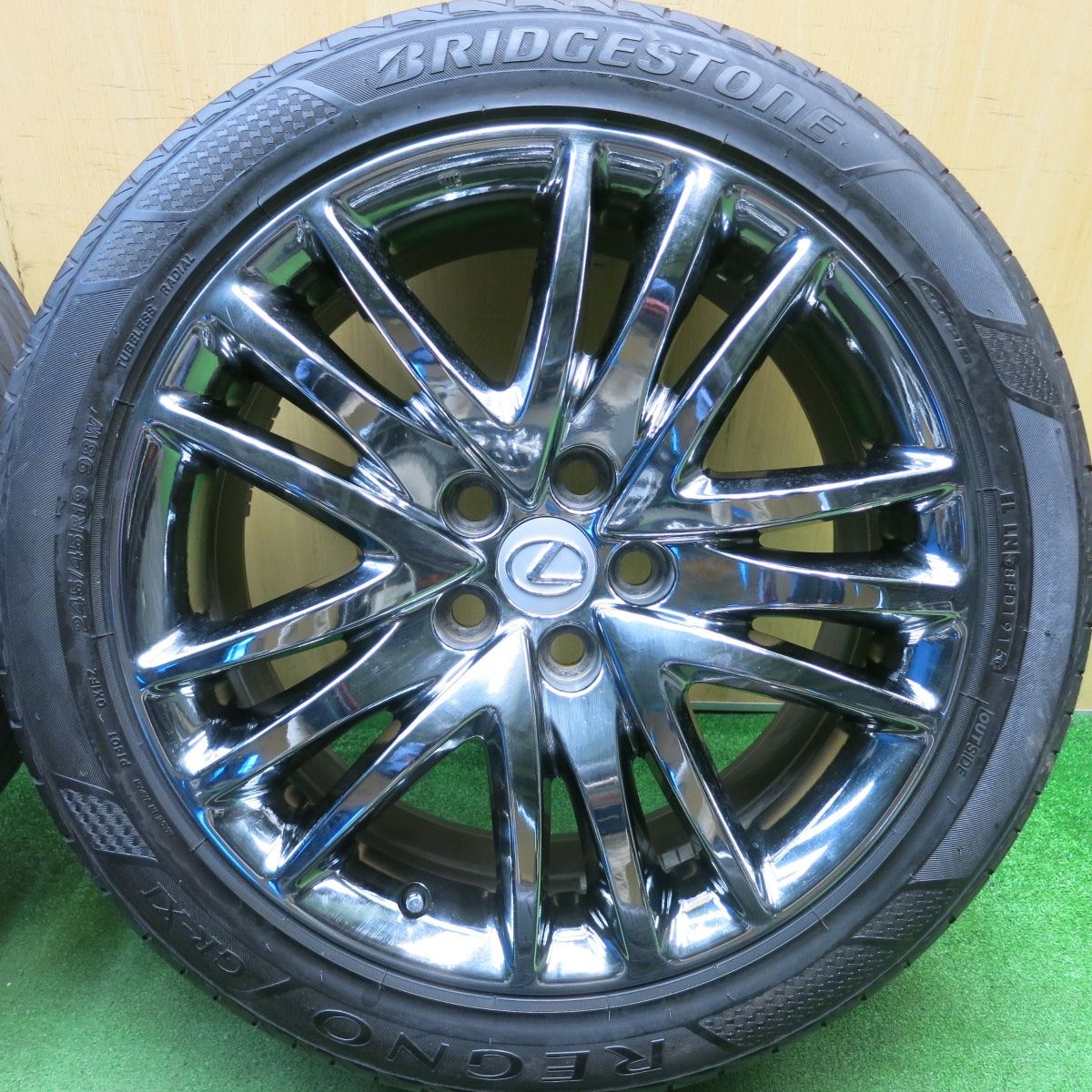 19インチ