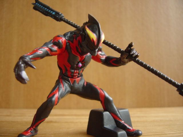 【メーカー包装済】 ♯Fls31GBDGウルトラマン2全3種ガシャポン - メルカリ ゴモラ