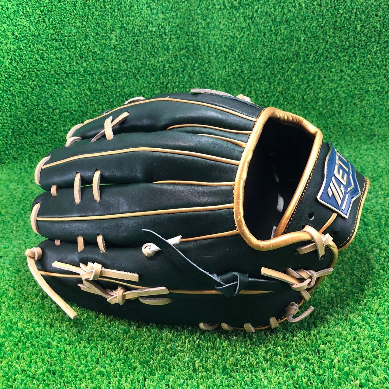 ZETT ゼット 外野手用 グローブ 外野用 硬式野球 右投げ 961 ZETT ゼット 外野手用 グローブ 海外 硬式野球 右投げ 961