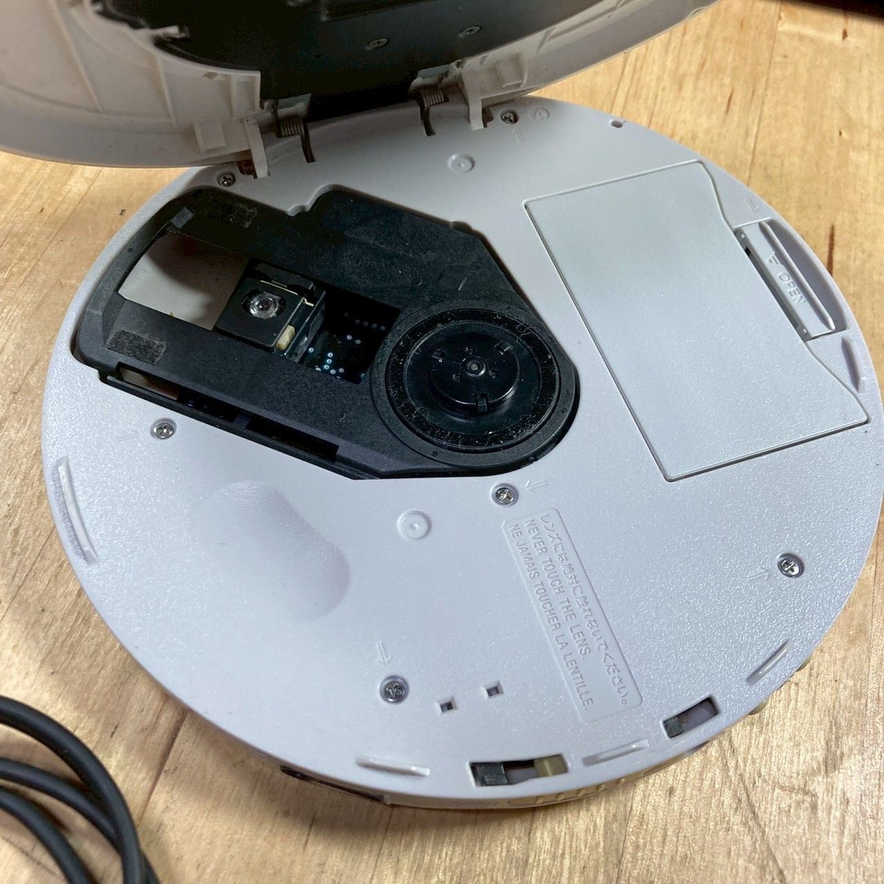  動作品 デッドテック SONY D-EJ 100 CD WALKMAN ウォークマン CD SACDプレーヤー プレーヤー