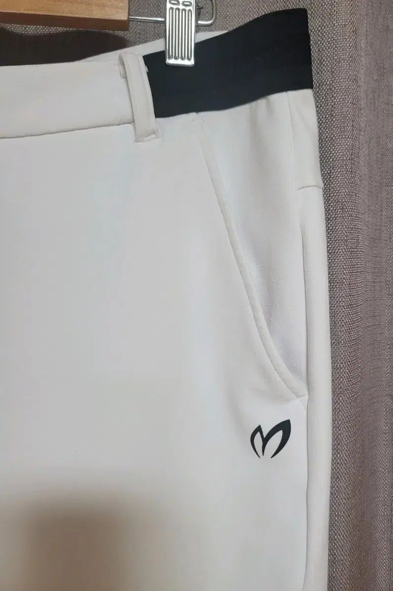 マスターバニーエディション メンズ エンボス ロゴ サイド バンド パンツ