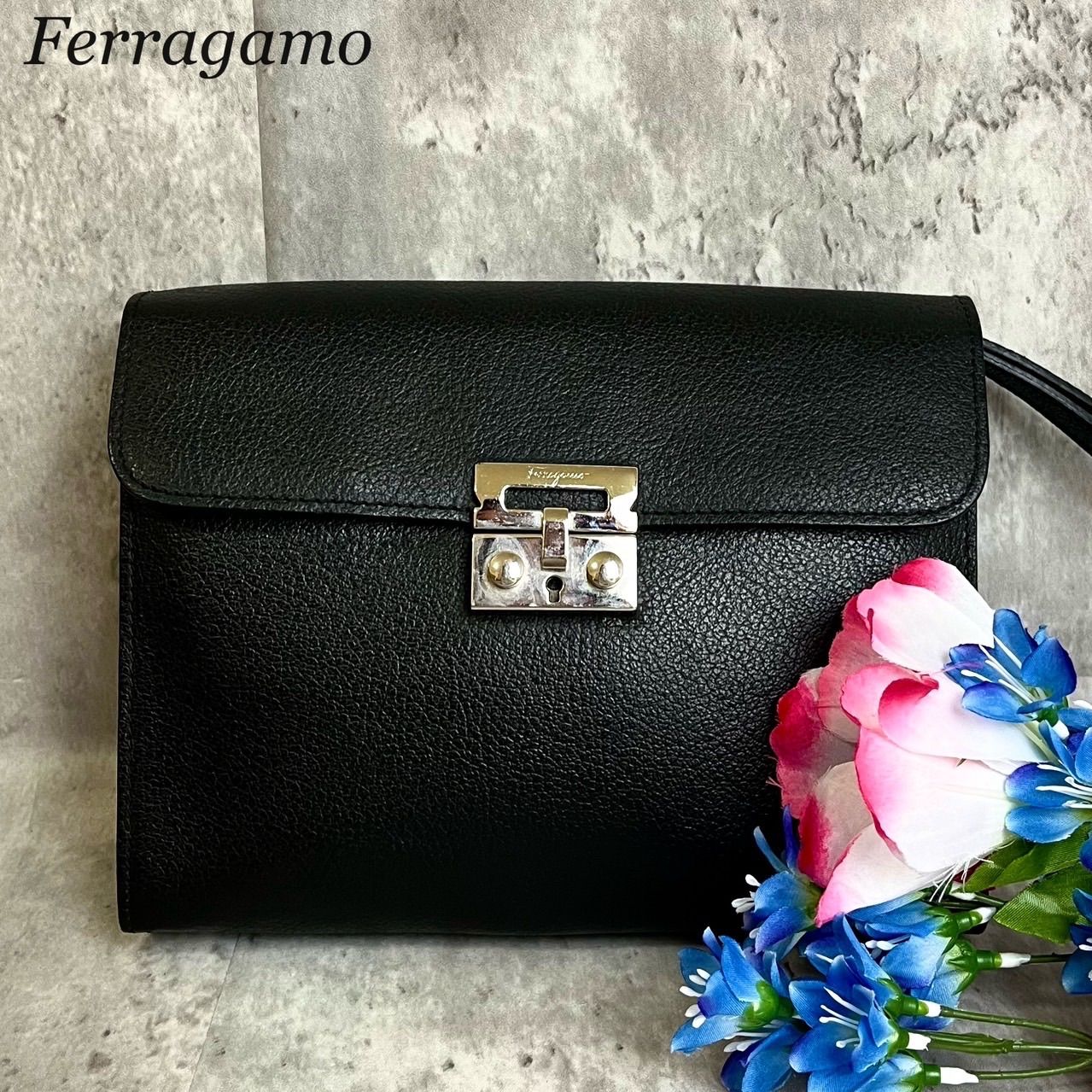 ✨良品✨ Salvatore Ferragamo サルヴァトーレフェラガモ セカンドバッグ クラッチバッグ 小物入れ シルバー金具 ロゴ型押し レザー  ユニセックス レディース メンズ ブラック 黒色 - メルカリ