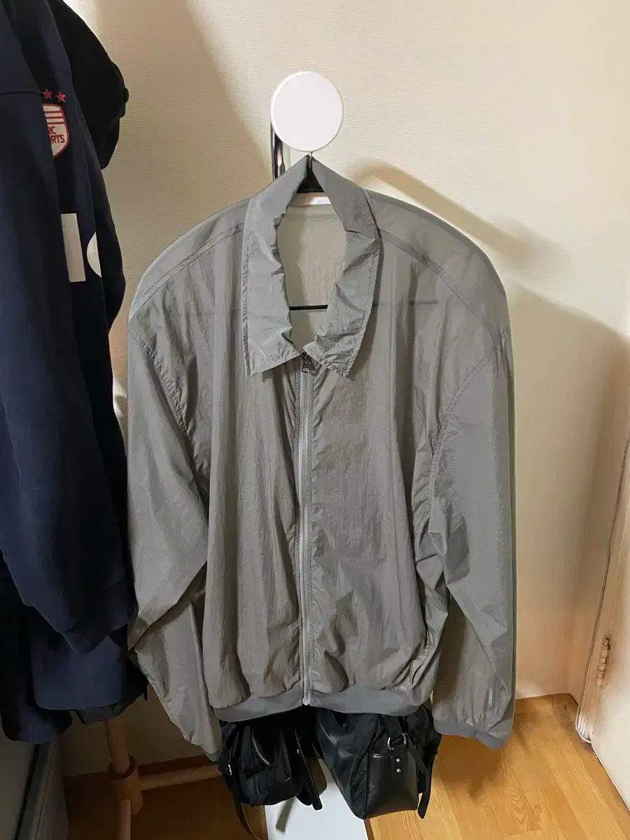AMOMENTO アモーメント sheer zip ー up shirts グレー カラー