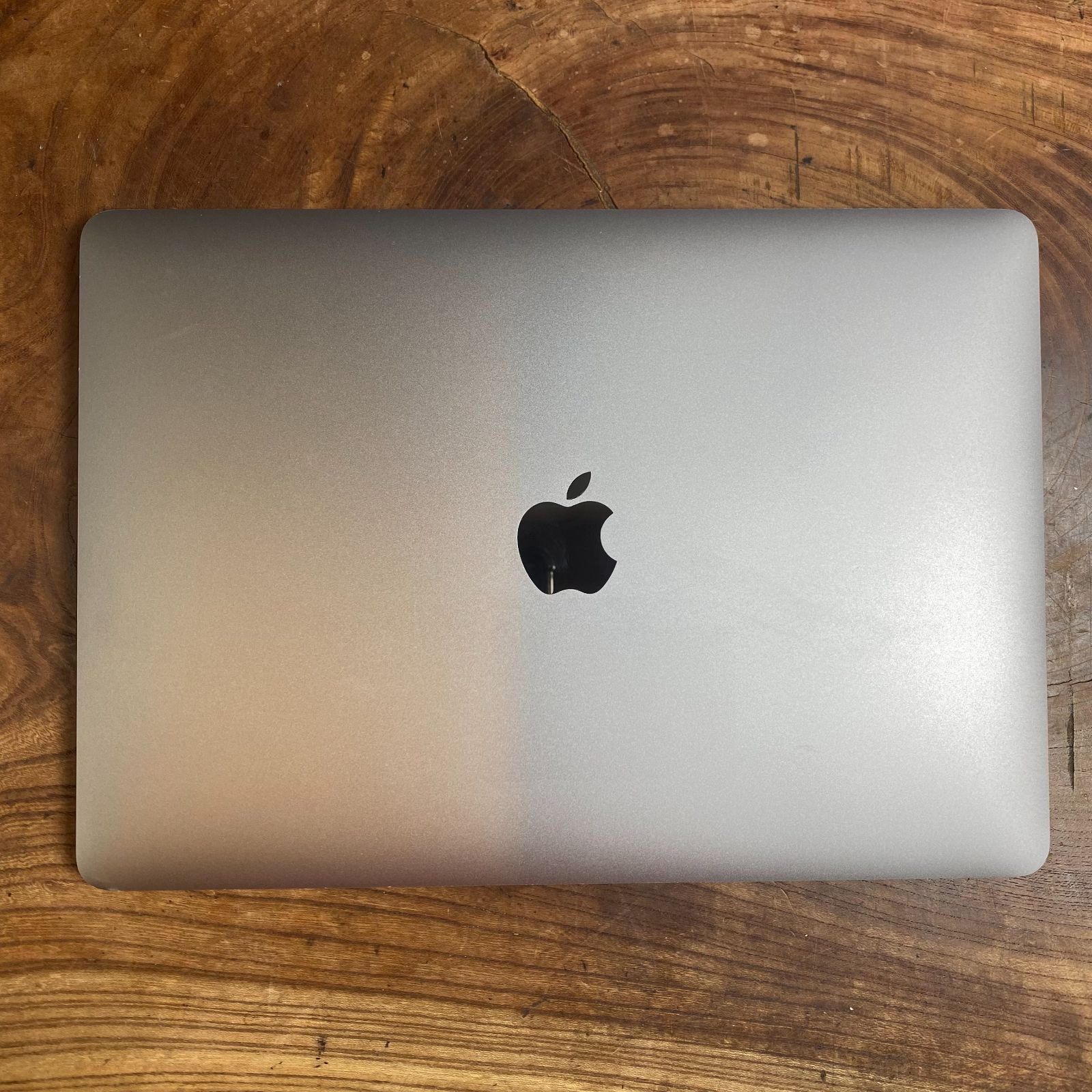 箱付き/美品/SALE］Apple MacBook Air 13inch 2019/Core i5 1.6GHz