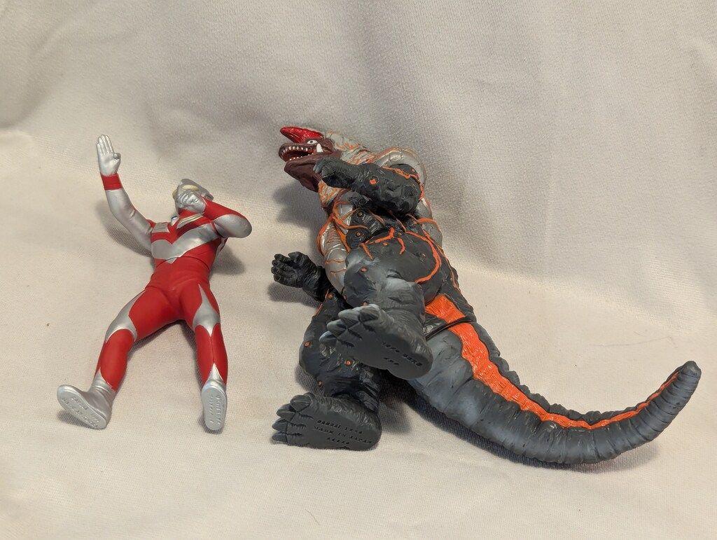 バンダイ スーパーグレードソフトビニール ウルトラマンティガ パワー