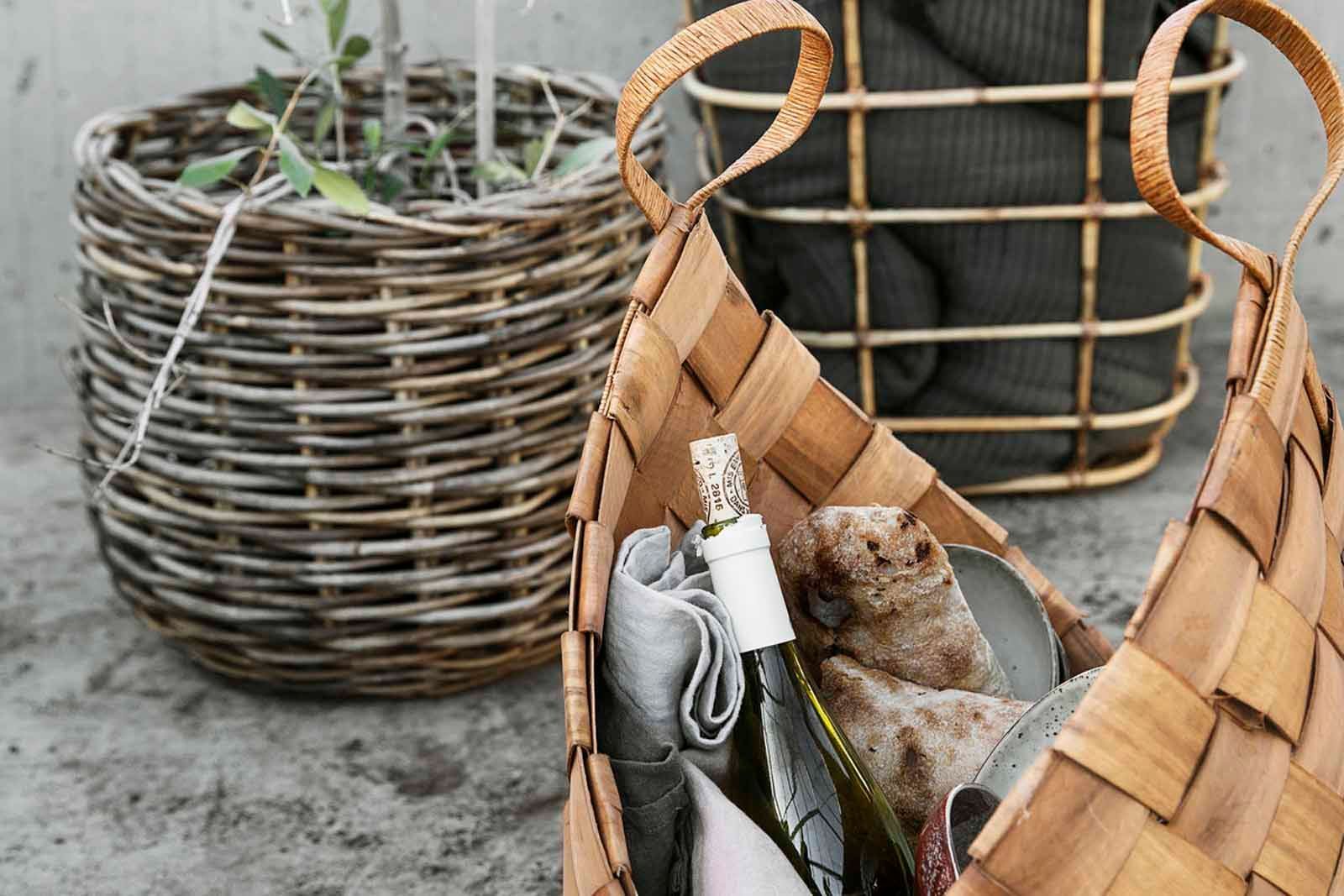 北欧スタイルな天然パイン材で作った三角バスケット