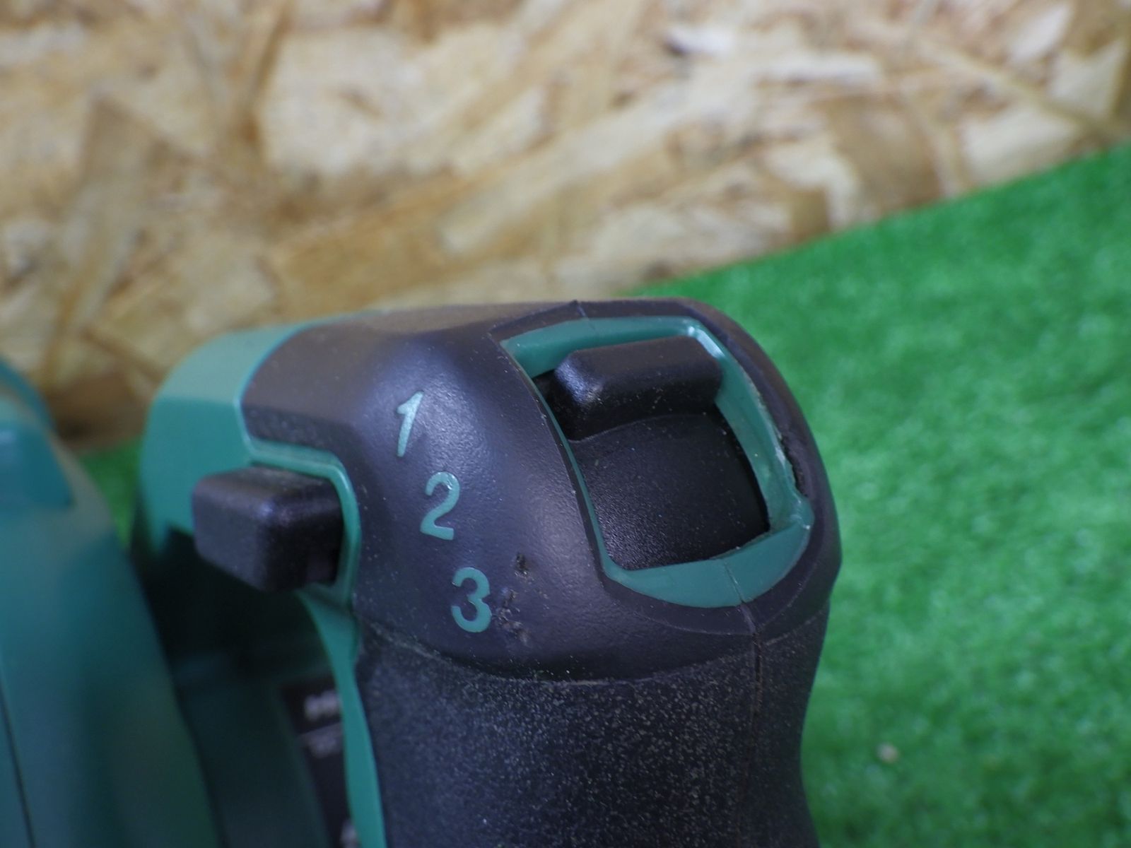 吹き飛ばしに ハイコーキ 18V ブロワ RB18DC 本体のみ 送風 清掃 掃除 充電式 コードレス 電動工具 HiKOKI 品