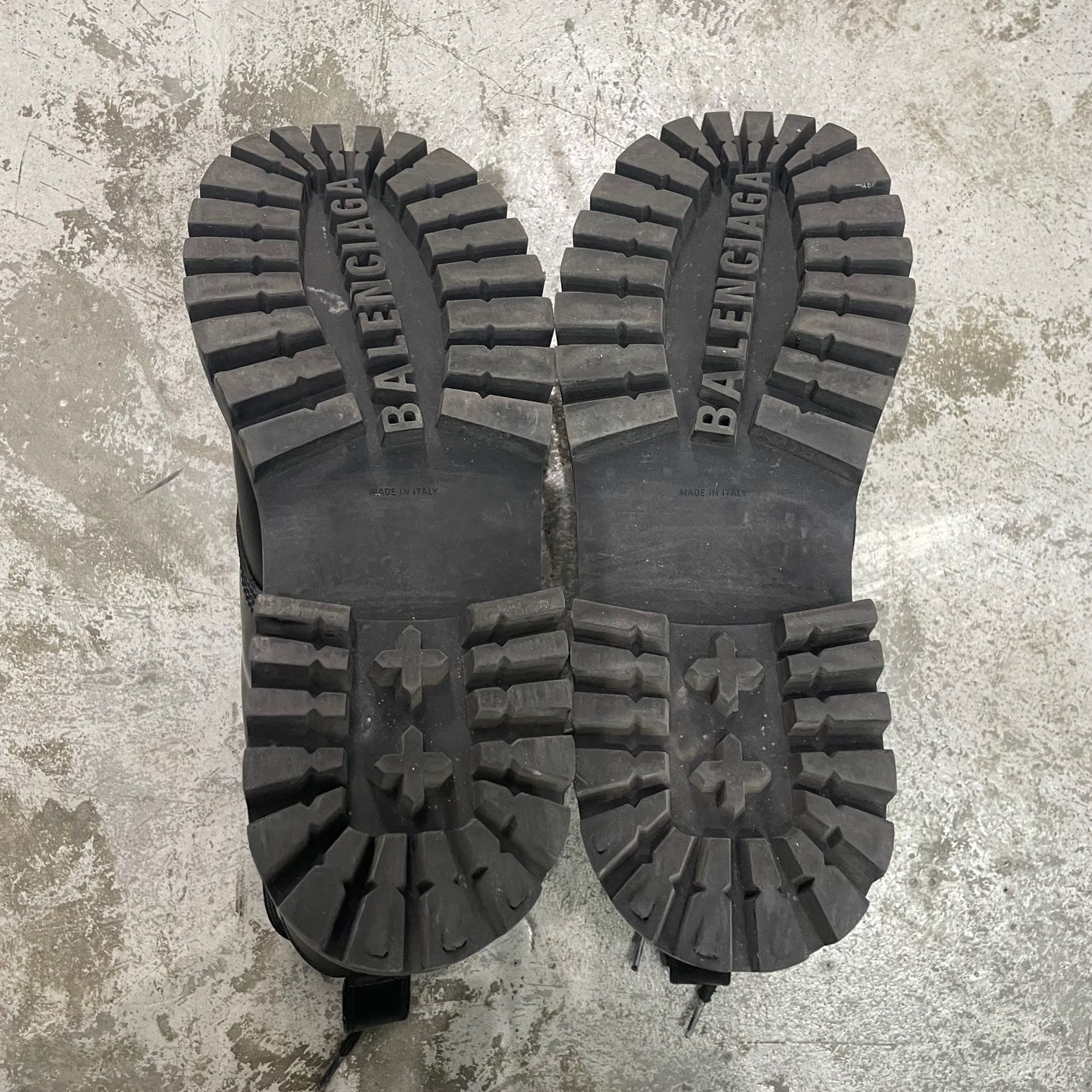 BALENCIAGA Strike Lace-up Boots ストライク レースアップ ブーツ