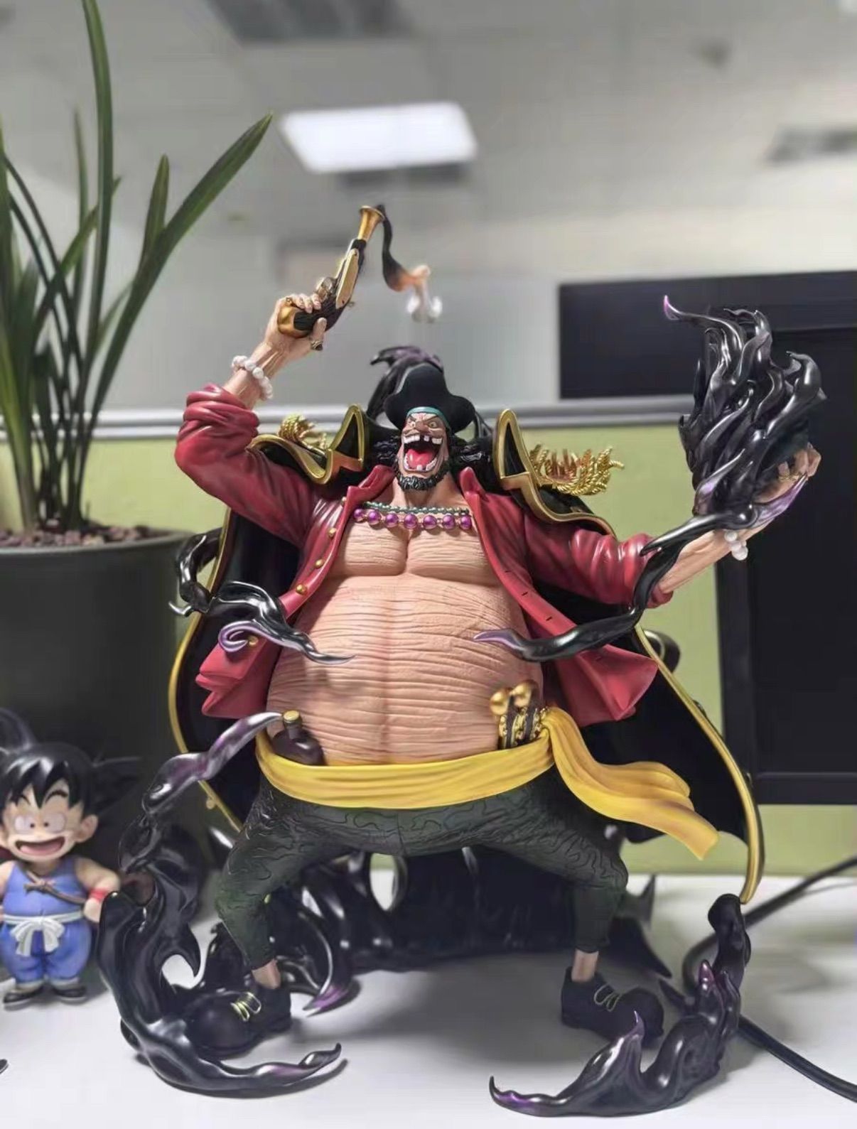 ワンピース　四皇　黒ひげ　ガレージキット　フィギュア ワンピース 四皇 黒ひげ ガレージキット フィギュア - メルカリ