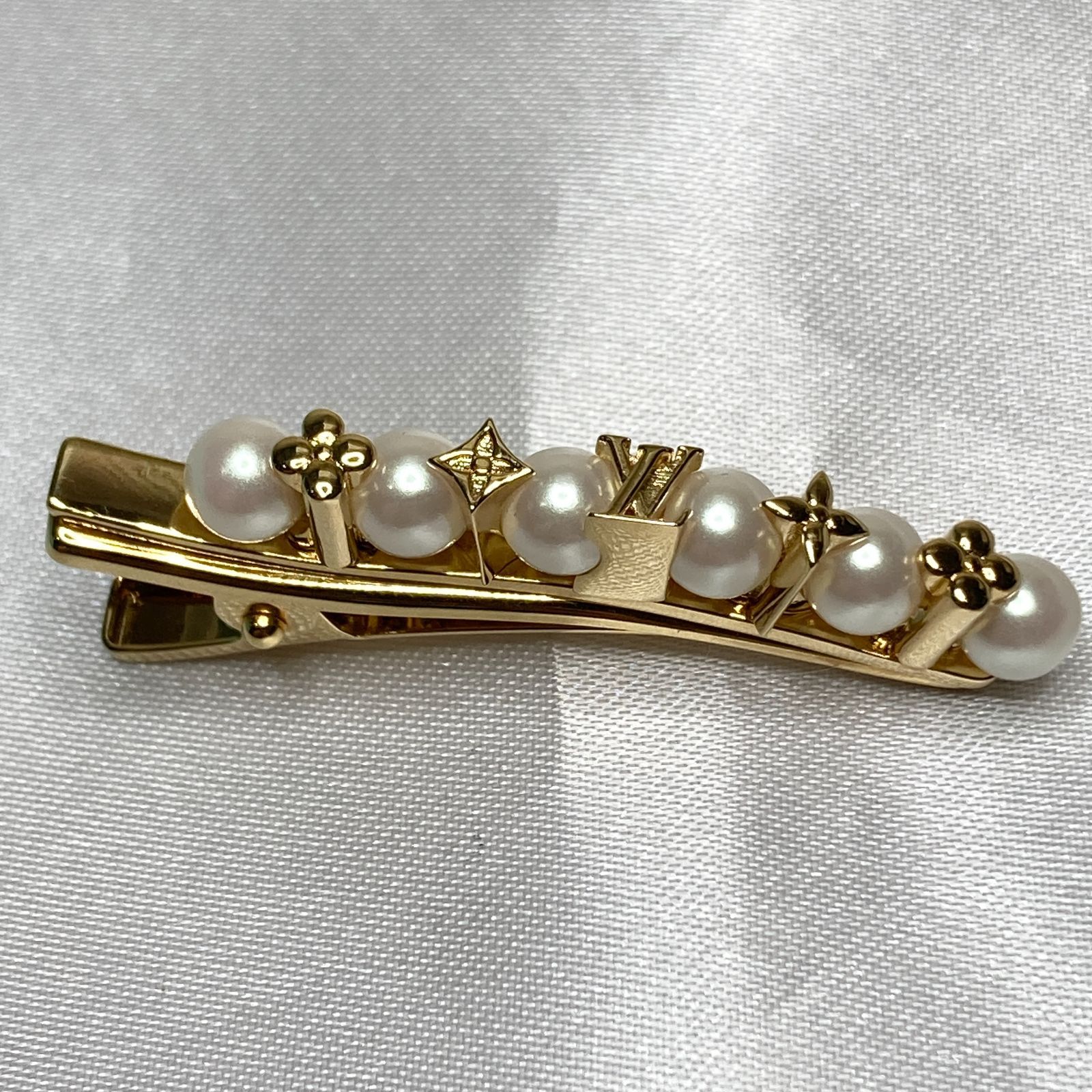 【新品】ルイヴィトン　バレッタ　ミニグラム　パール　完売品 ◇ロマンティックな雰囲気【 LV 】バレッタ・ミニグラム パール (Louis