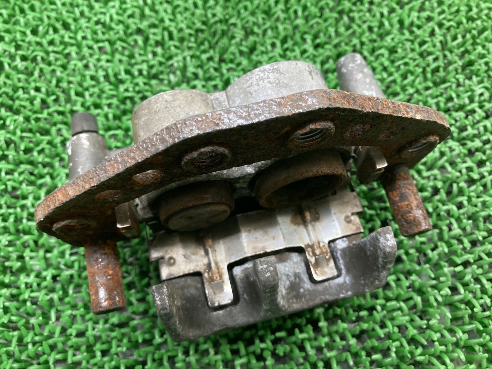 ゼファー400 フロントブレーキキャリパー 右 カワサキ 純正 バイク