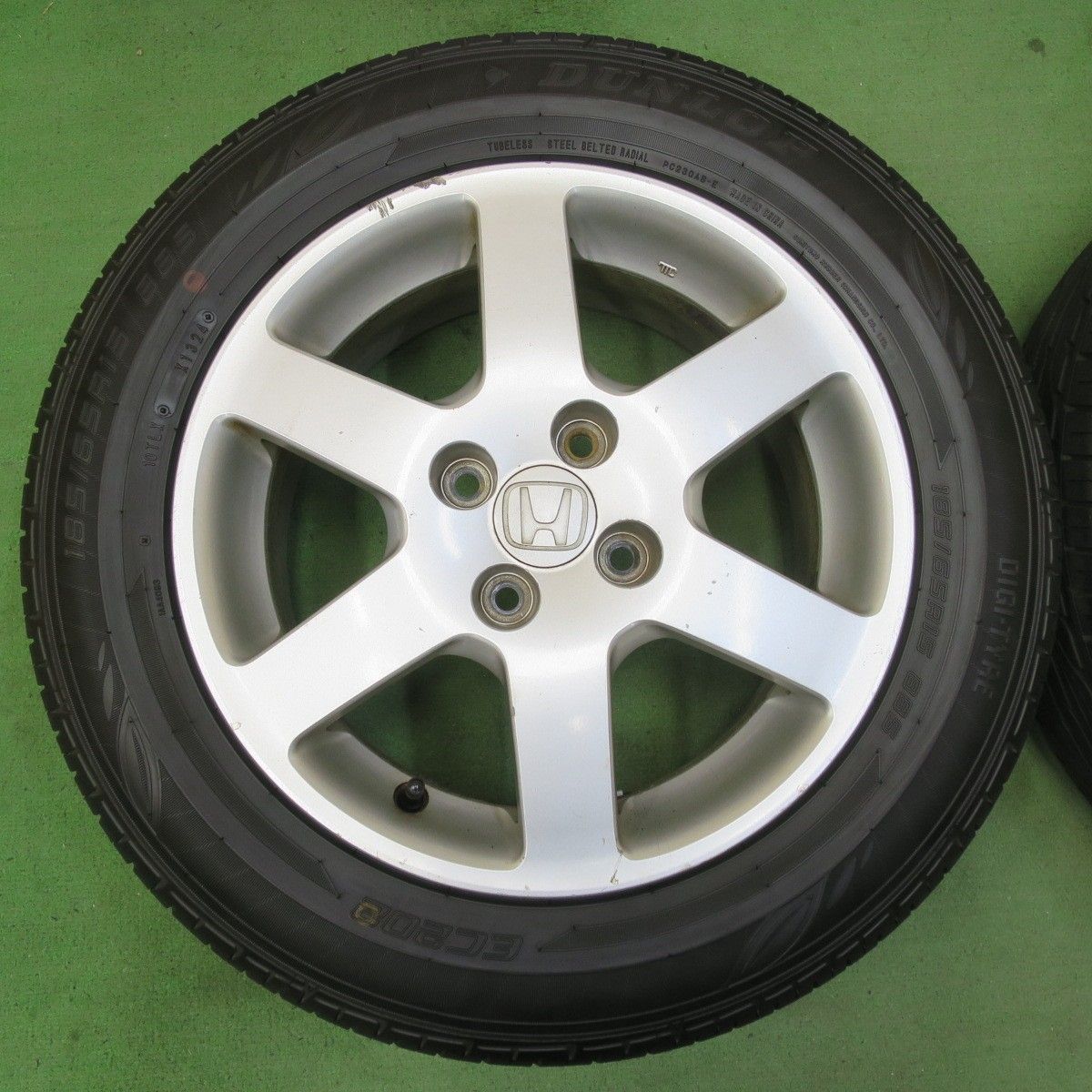 バリ溝！24年！ほぼ10分☆ホンダ フィット 純正 185/65R15 ダンロップ 