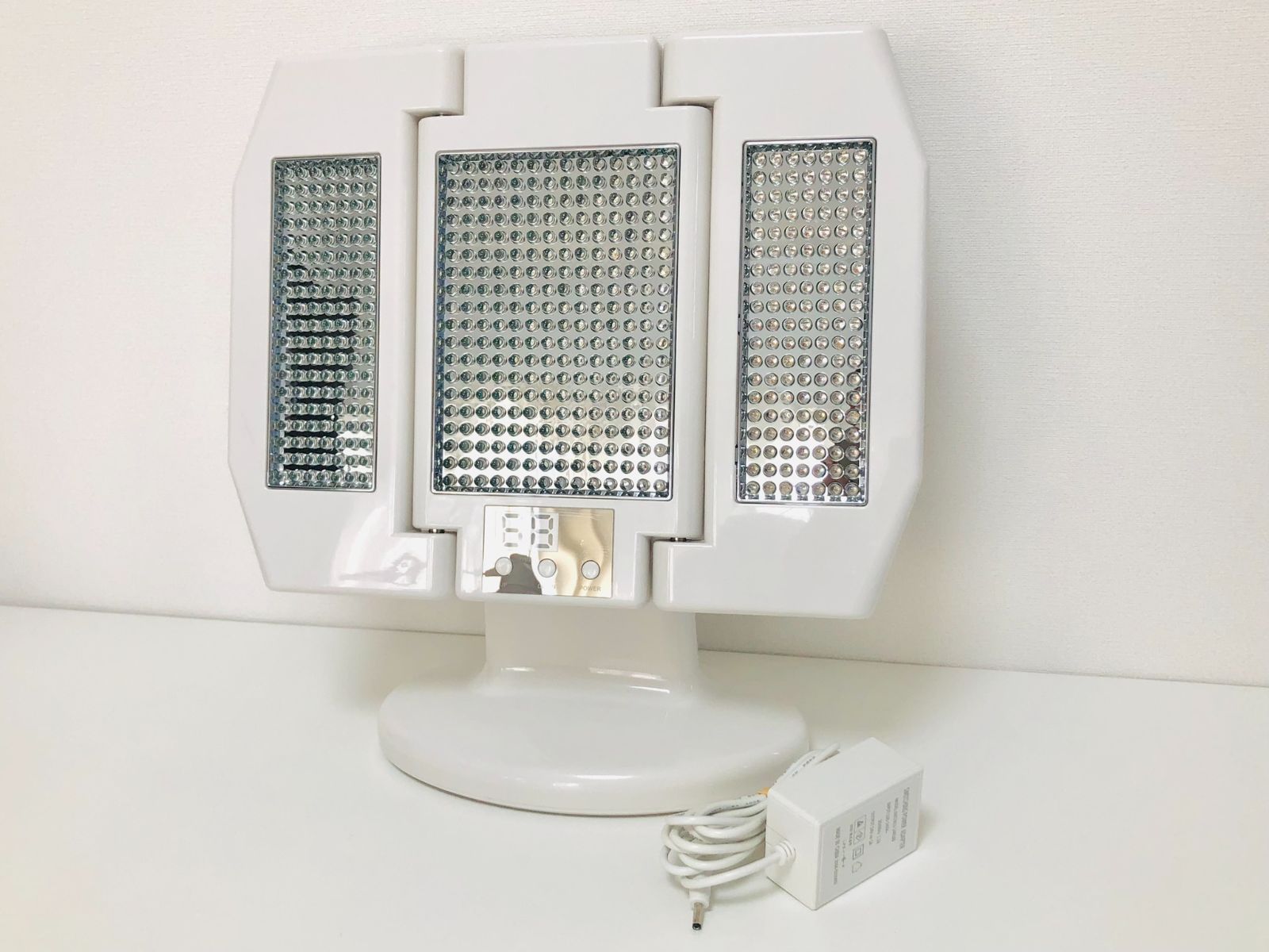 美品】LED美顔器 コルポプチ CORPO putit CORPO-putit(コルポ・プチ