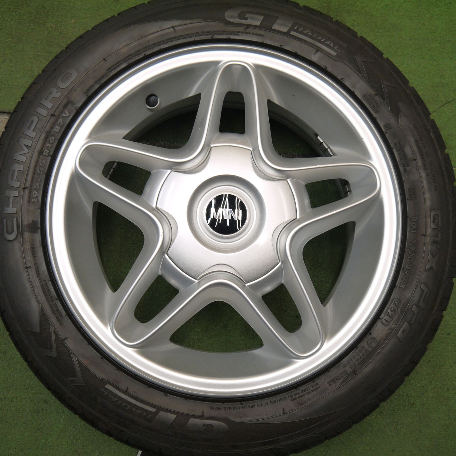 バリ溝16インチ バリ溝！21年！9.5分☆MINI ミニ クーパー S R55 R56 純正 195/55R16